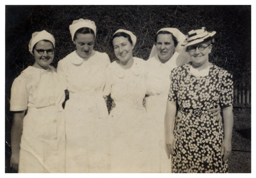 Nurses at Tannachy Hospital, Rockhampton ca. 1940