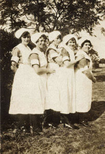 Nurse Ivy Baker with colleagues at the Rockhampton Hospital in 1927