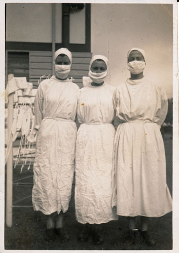 Rockhampton Hospital nurses in operating theatre outfit ca. 1939