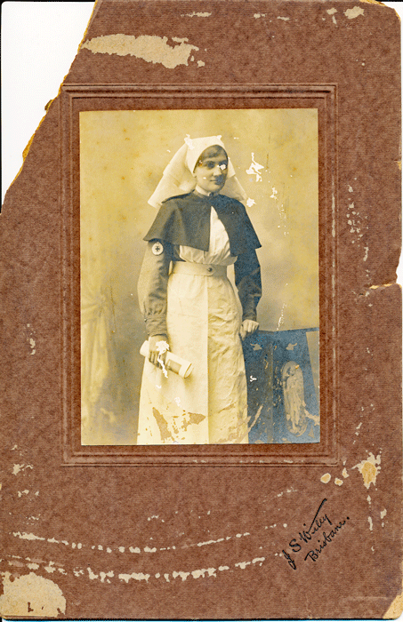 Sister Alice Ethel Imison in the nurses uniform of the Australian Army Nursing Service inn World War