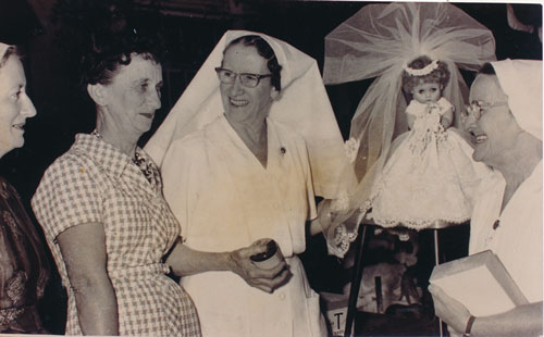 Attendees at Rockhampton Base Hospital fete 1964
